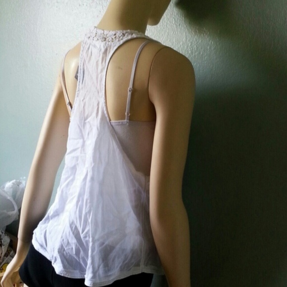 New- The ILANA Floral Top - Picture 3 of 4